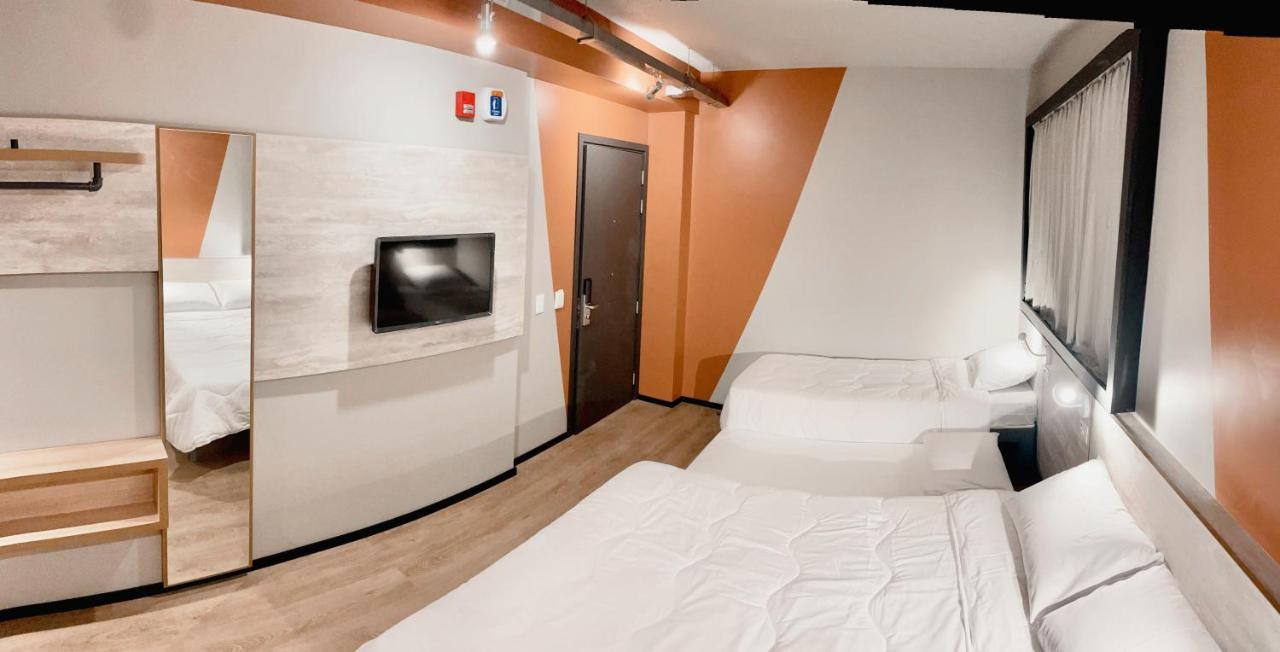 Hotel Ibis Budget Balneário Camboriú